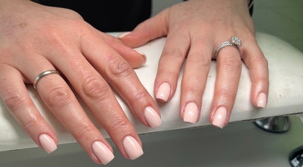 Elegant pink manicure at Saesha Nails and Beauty, Melbourne, Victoria, AU.