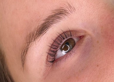 Close-up of expertly styled lashes at Saesha Nails and Beauty, Melbourne, Victoria, AU.