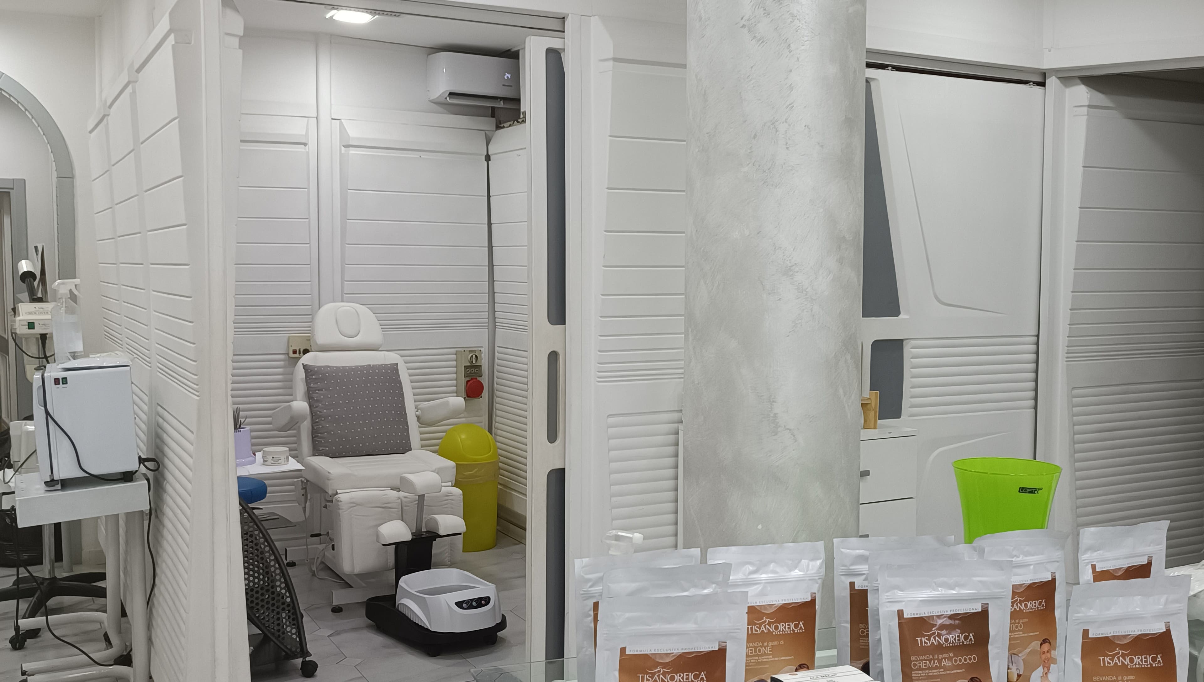 Interno di Slim Center Epilazione Laser - Dimagrimento a Orta Di Atella, Campania, IT.