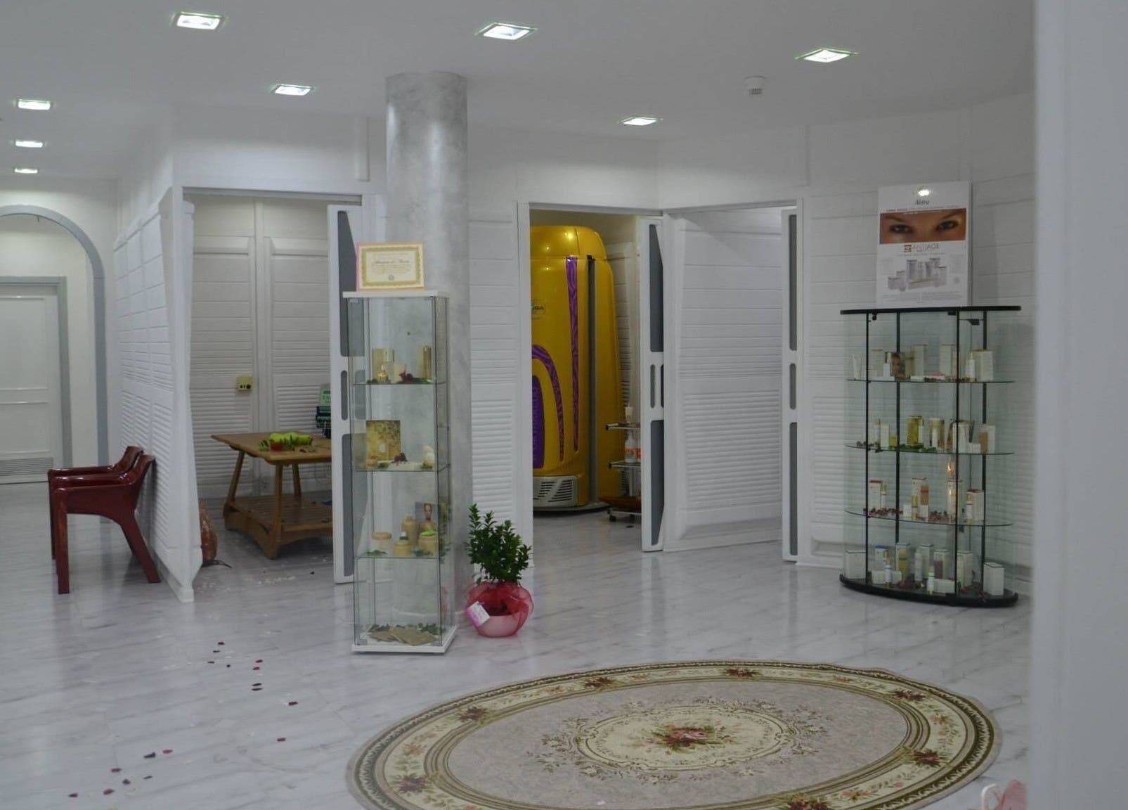 Interno elegante di Slim Center Epilazione Laser - Dimagrimento a Orta Di Atella, Campania, IT.