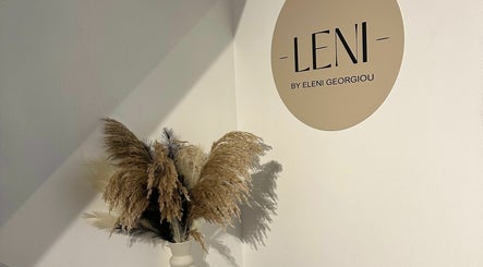 Leni - Not taking new lash clients currently