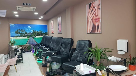 Usa - Nails - Beauty - Massage