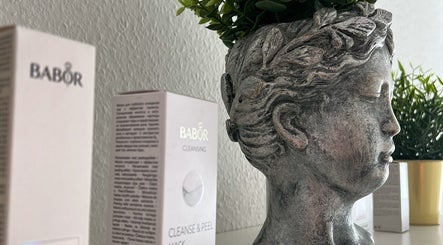Camomille Beauty image 2