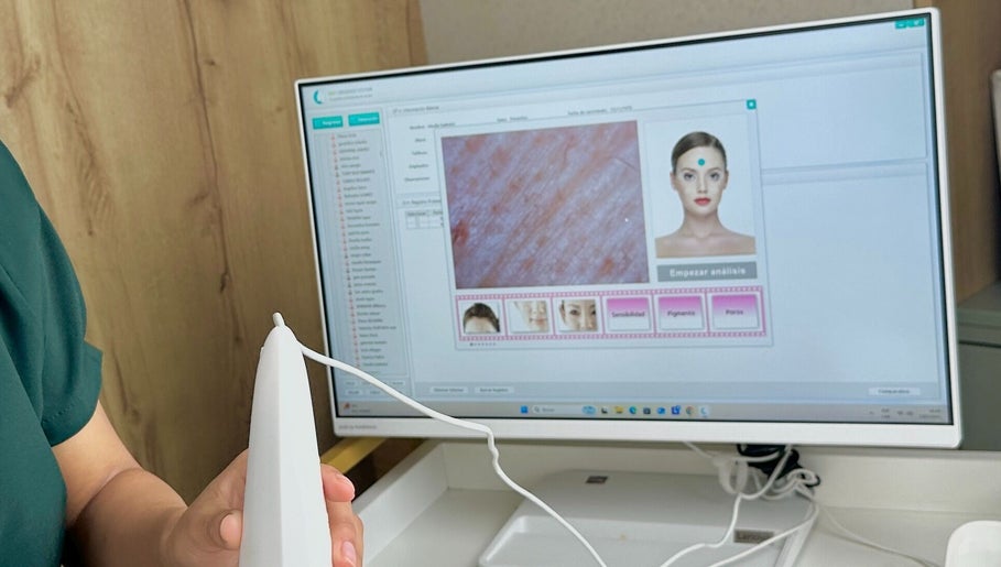 Análisis de piel en Nanda Skin - Surco, Santiago De Surco, Provincia De Lima, PE, mostrando diagnóstico detallado.