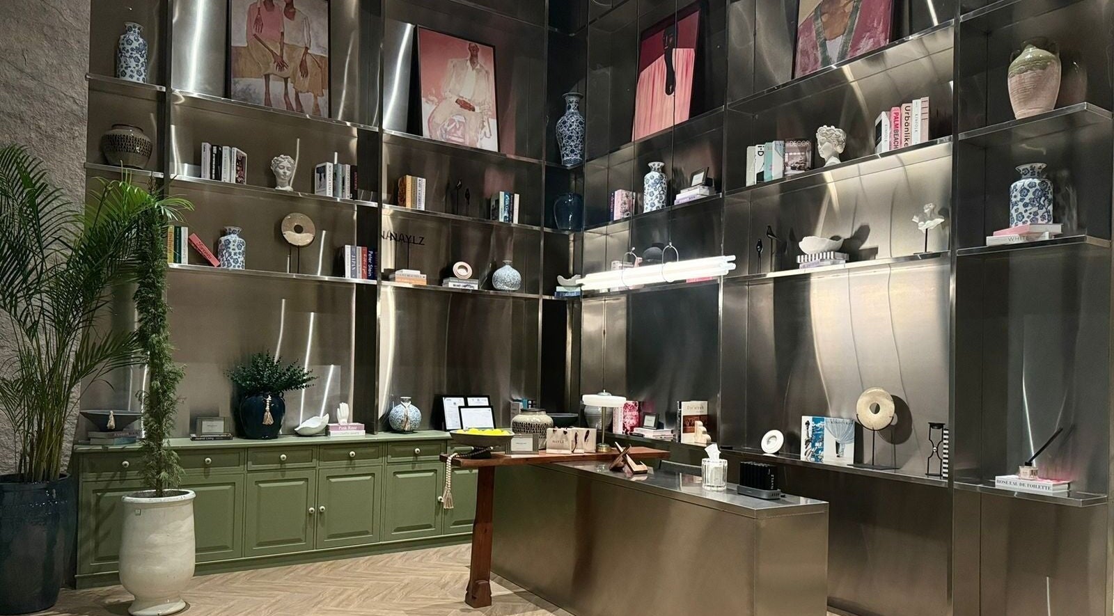 Stylish decor shelves at Naylz Spa I نيلز سبا, Riyadh, Riyadh Province, SA, showcasing elegant design.