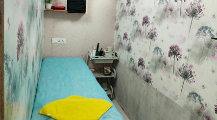 Geet Salon Professional (for Ladies) image 3