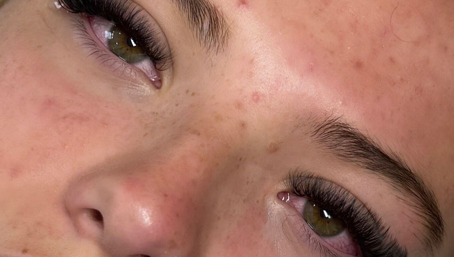 Close-up of eyelash extensions at Alex Beauty, Monifieth, Scotland, GB showcasing detailed craftsmanship.