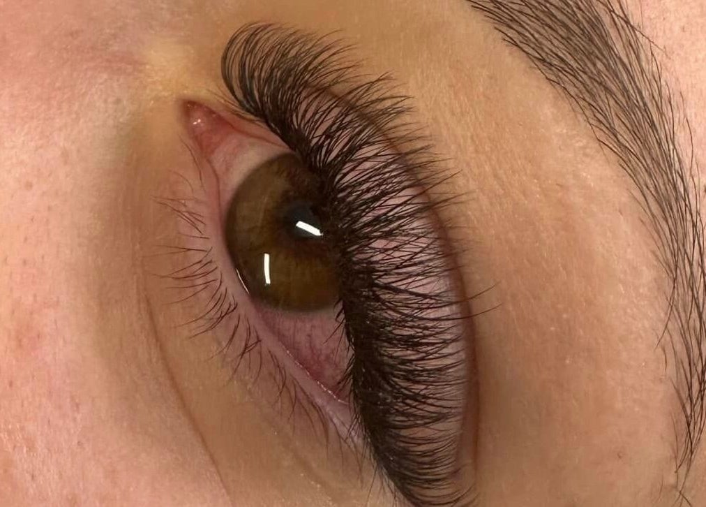 Close-up of stunning eyelash extensions at BeautyRush, Andover, England, GB, showcasing beauty expertise.