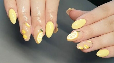 Pearlescent Nails
