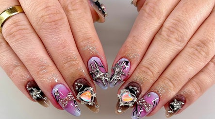 Csrolinx Nails image 2