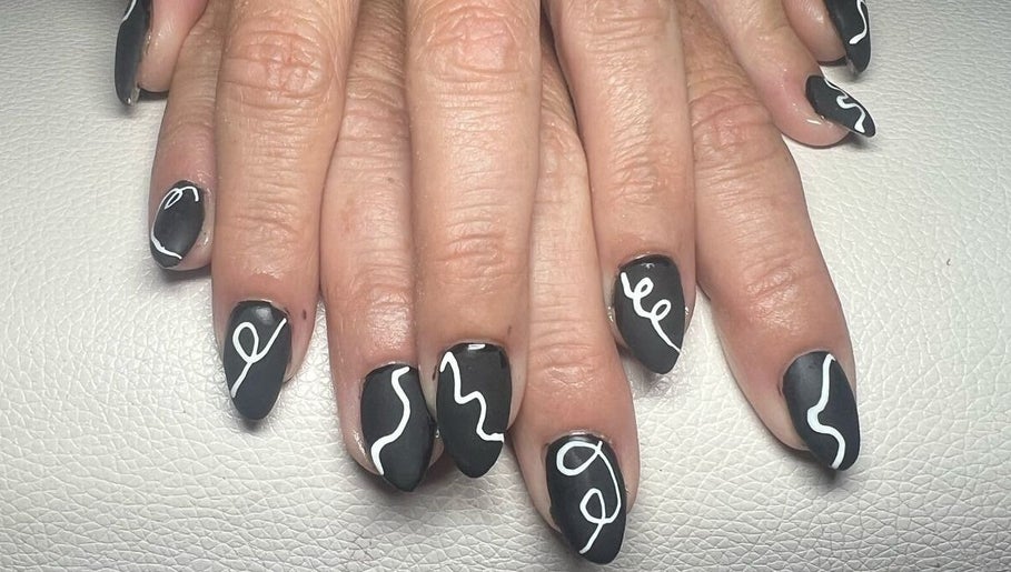 Addictive Beauty image 1