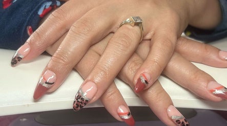 Addictive Beauty image 2