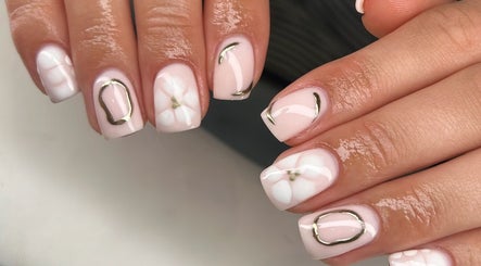 MD Nails