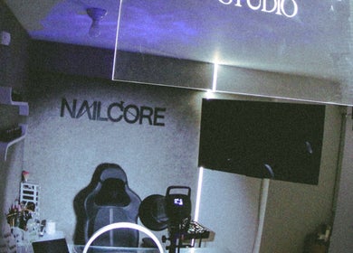 Interior moderno de Nailcore® Studio en Lima, Provincia De Lima, PE, con estética profesional y acogedora.
