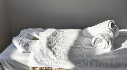 Grace Healing Studio - Massage by Appointment Only image 3