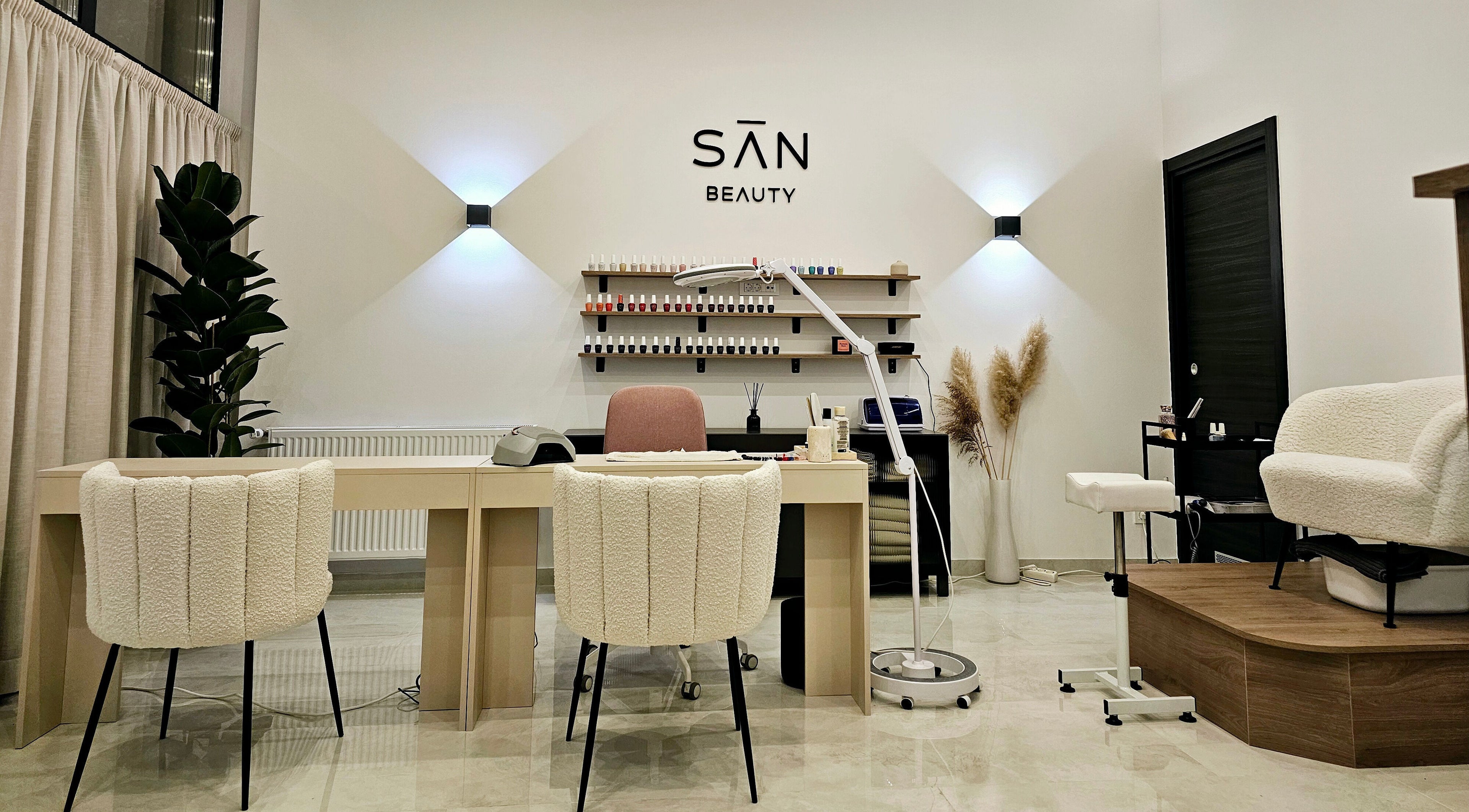 Unutrašnjost San Beauty, Zagreb, Grad Zagreb, HR, s ugodnim interijerom i profesionalnom opremom.