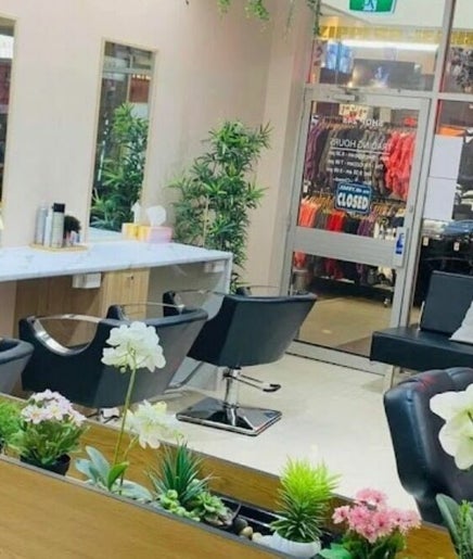 Shijos Hair Beauty Makeup And Laser Clinic billede 2
