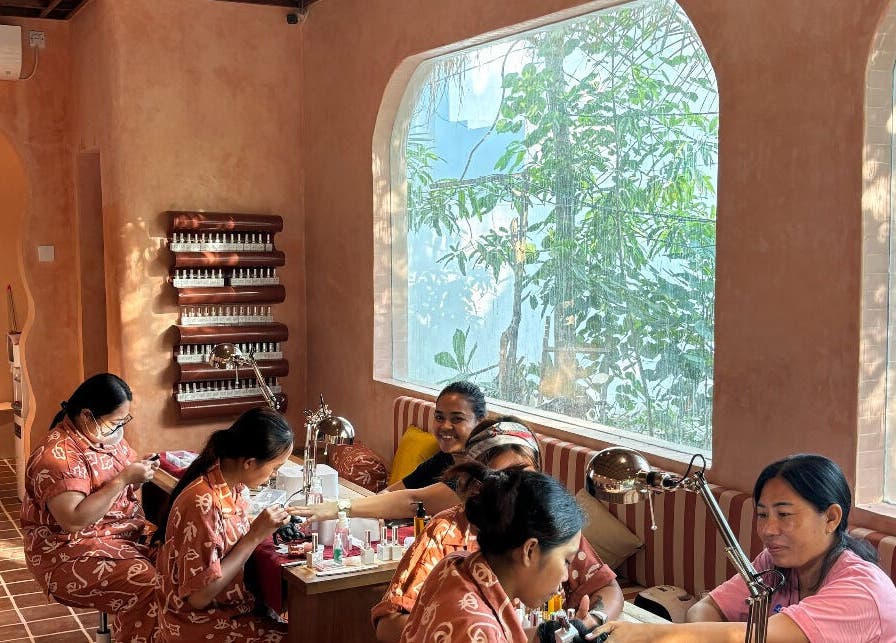Rosies Nail Bar - Nusa Lembongan: relaxing nail care in a cozy Bali, Bali, ID setting with natural light and greenery.