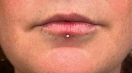 SacredRoseBodyPiercing & Beauty Bild 3