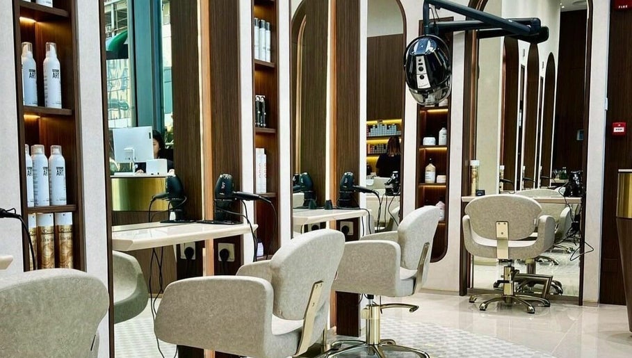 Avel Beauty Salon - Aykon City – obraz 1