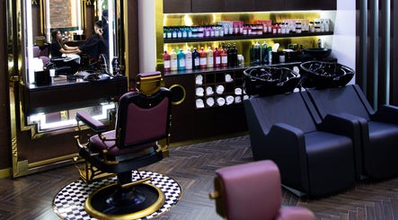 Amber Sleek Gents Salon - Damac Mall image 2