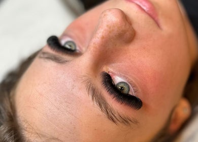 Close-up of eyelash extensions from Glamorlash.ie in Dublin, County Dublin, IE, showcasing long black lashes.