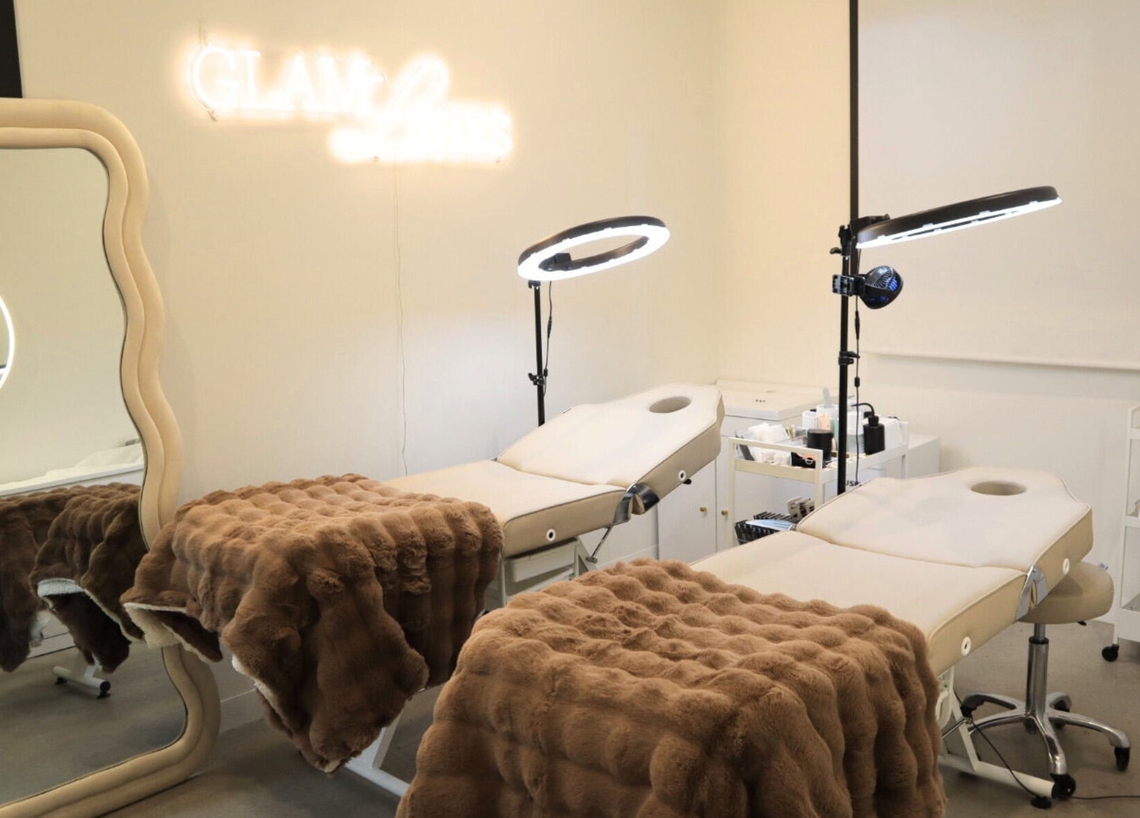 Experience elegance at Glam Lashes Australia, Melbourne, Victoria, AU with cozy beds and chic decor.