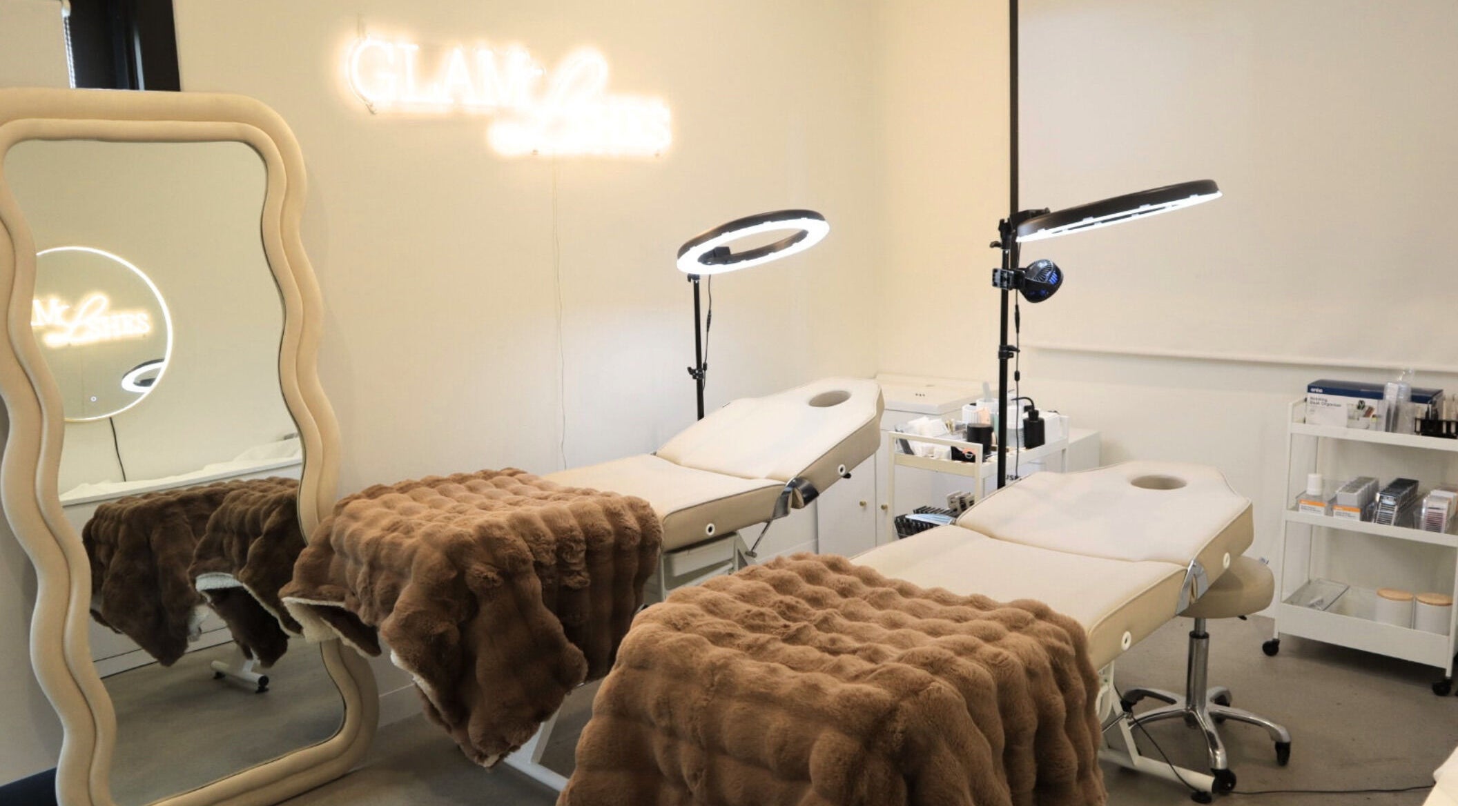 Experience elegance at Glam Lashes Australia, Melbourne, Victoria, AU with cozy beds and chic decor.