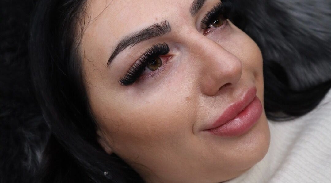 Close-up of elegant eyelash extension at Glam Lashes Australia, Melbourne, Victoria, AU.