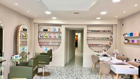 Mami Yaba Salon