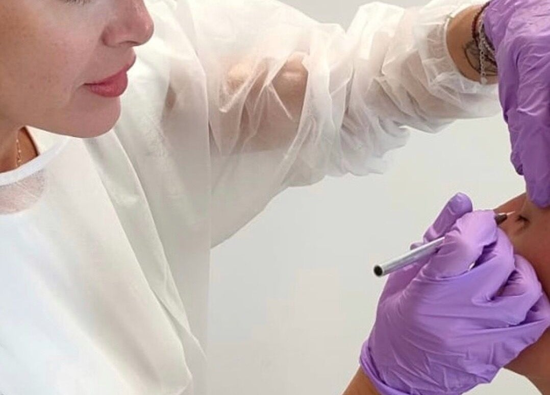 Applicazione trucco permanente presso Manuela Poloni Permanent Make Up, Albaredo, Veneto, IT.