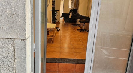 Inviting entrance of Tracy Marie salon in Las Palmas De Gran Canaria, Canarias, ES, showcasing sleek interiors.
