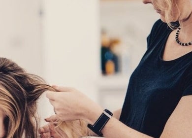 Tracy Marie stylist creating stunning hair looks in Las Palmas De Gran Canaria, Canarias, ES salon.
