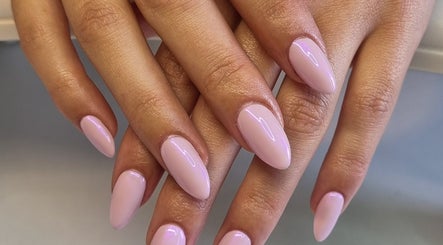 Clawed Nail Studio