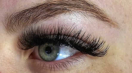 Tiarn's Lash and Brow Studio