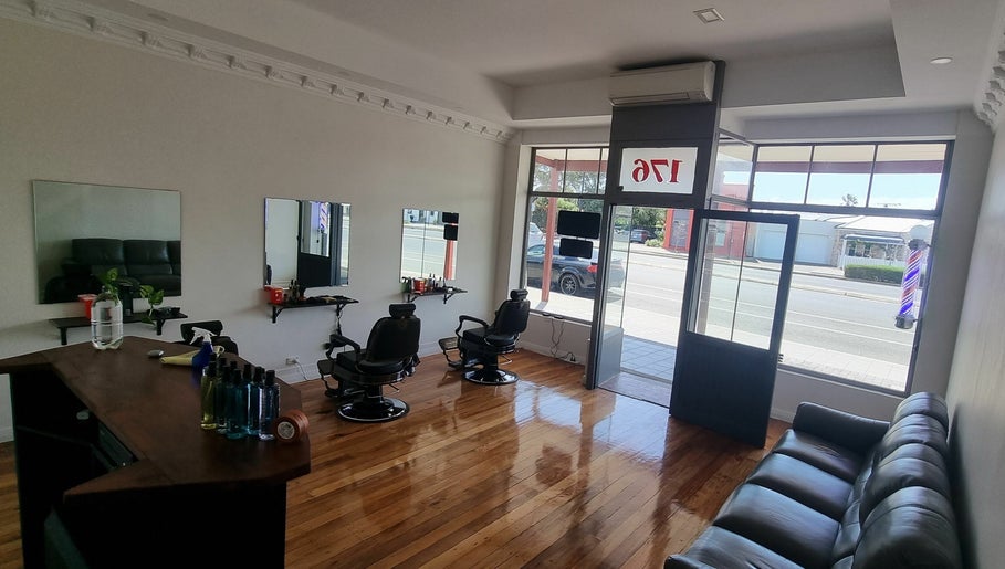 Imagen 1 de Clip and Craft Barbers