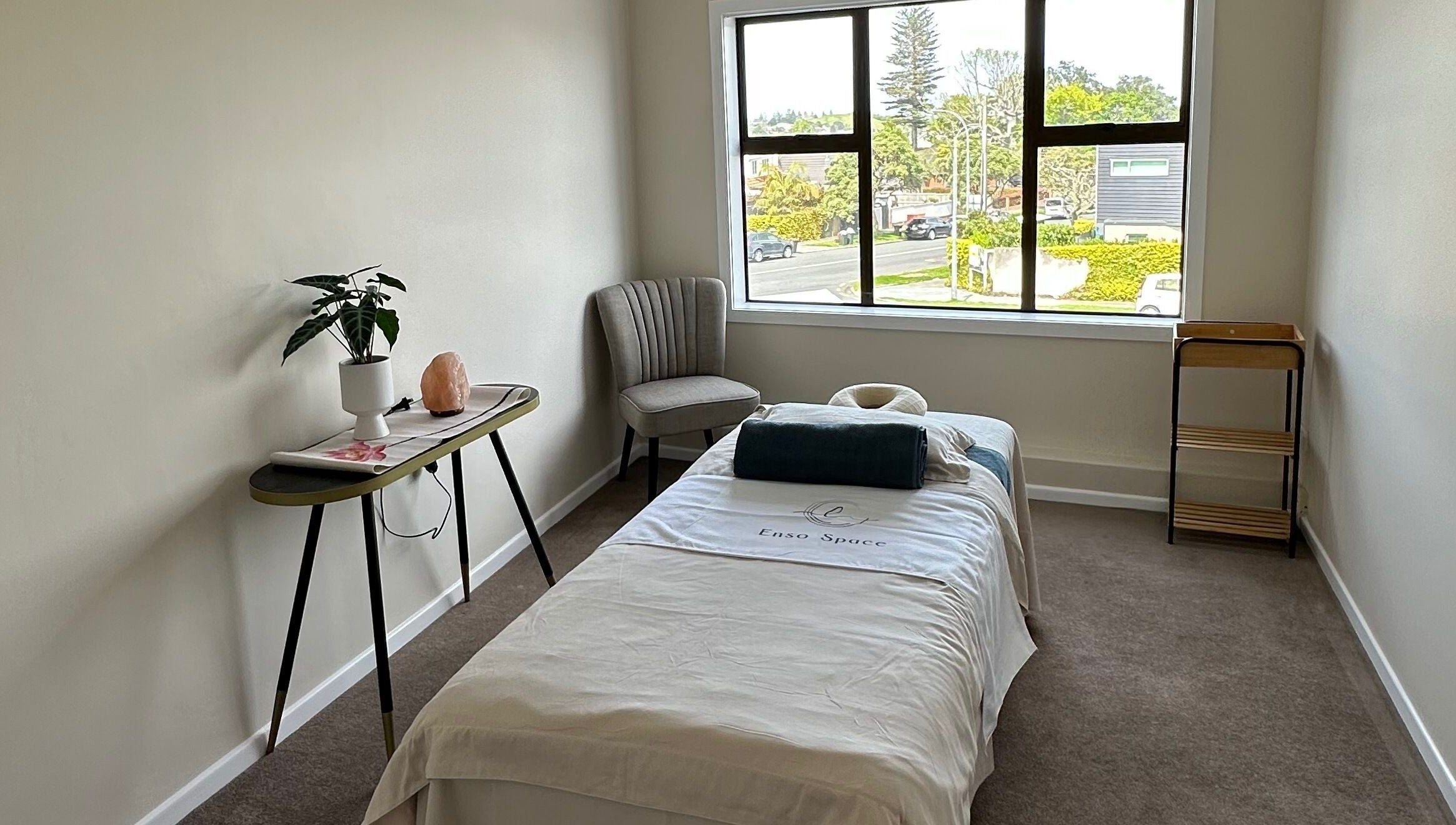 Calming massage room at Enso Space - Massage, Beauty, Tea, Connection, Auckland, Auckland, NZ, with a tranquil vibe.