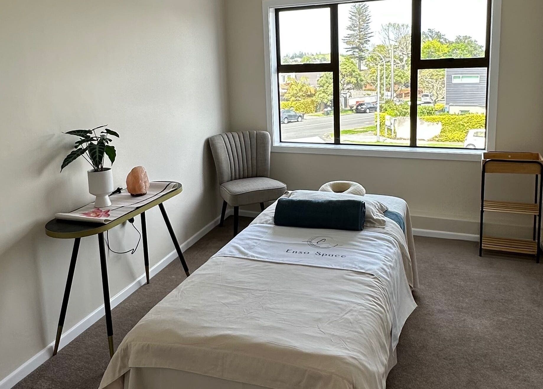 Calming massage room at Enso Space - Massage, Beauty, Tea, Connection, Auckland, Auckland, NZ, with a tranquil vibe.