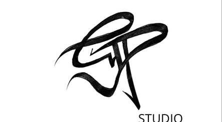 Logotipo dinámico de Gonzalo Pizarro Studio en Villa Ballester, Provincia De Buenos Aires, AR.