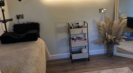 The Lash Cabin