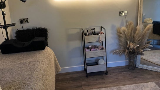 The Lash Cabin