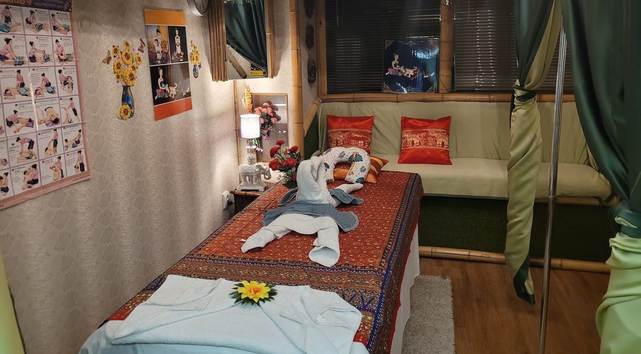 Serene massage room at Mint Thai Massage shop1 Veres Pálné utca in Budapest, Magyar, HU.