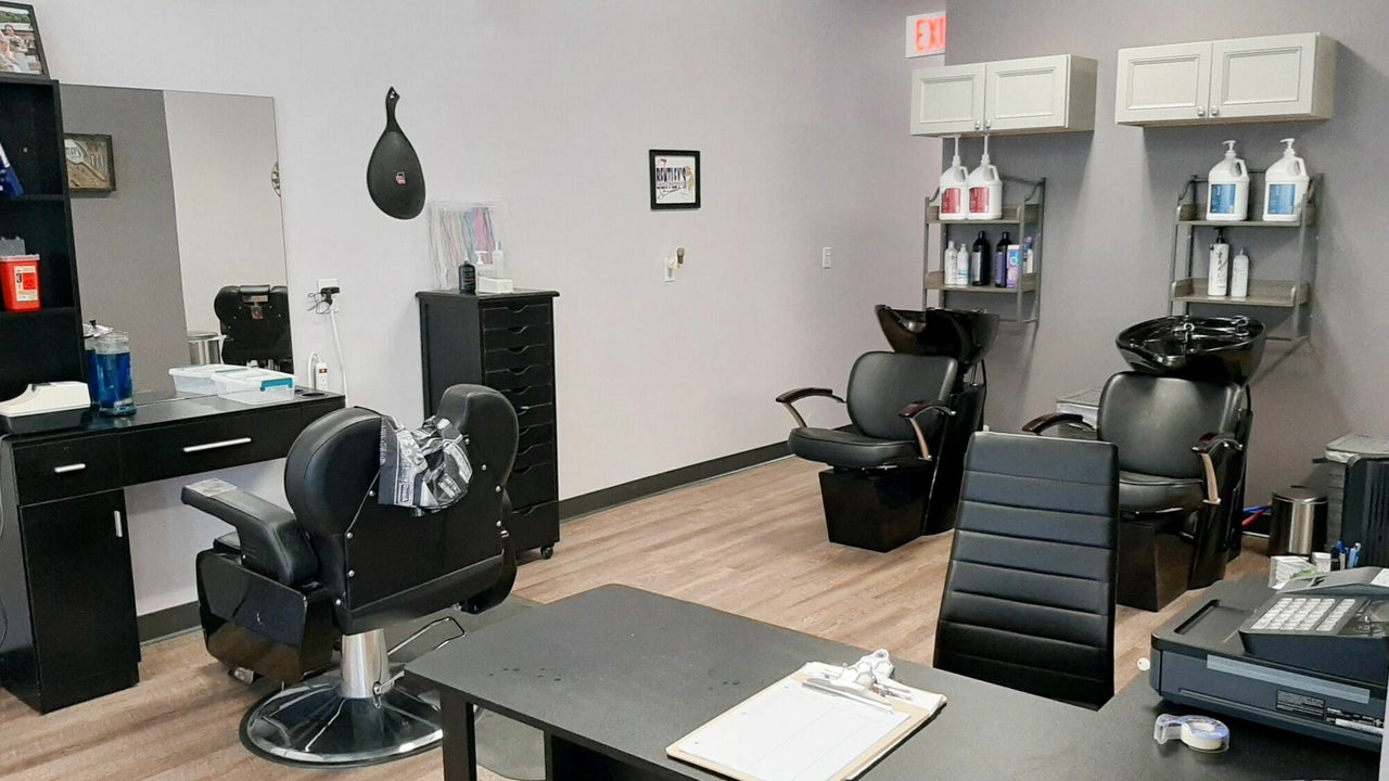 Bentley's Salon and Barbershop - 1