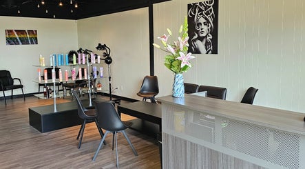 Image de Mythic Hair Salon 2