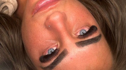 Close-up of enhanced eyelashes at Charlie May’s Beauty Room, Wallington, England, GB.