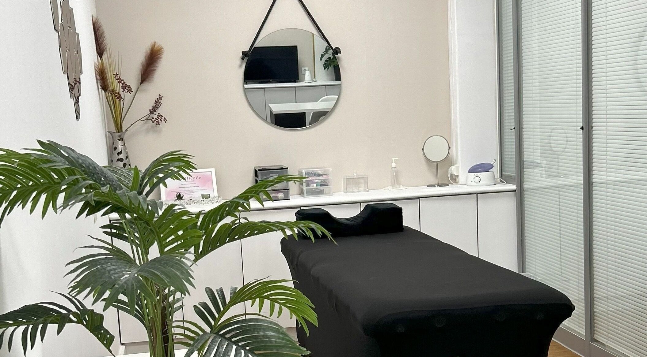 Sala de tratamento no Elitania Oliveira Beauty Expertise em Algueirão-Mem Martins, Lisboa, PT.