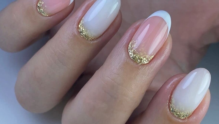 Elegant Nails, bild 1