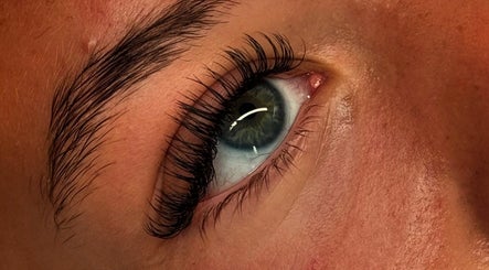 Lashes by Sam image 3