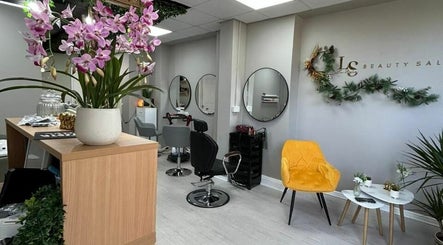 Lu Style Beauty Salon imaginea 3