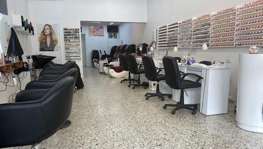 Kensington Hair Nails & Beauty Salon, bilde 1